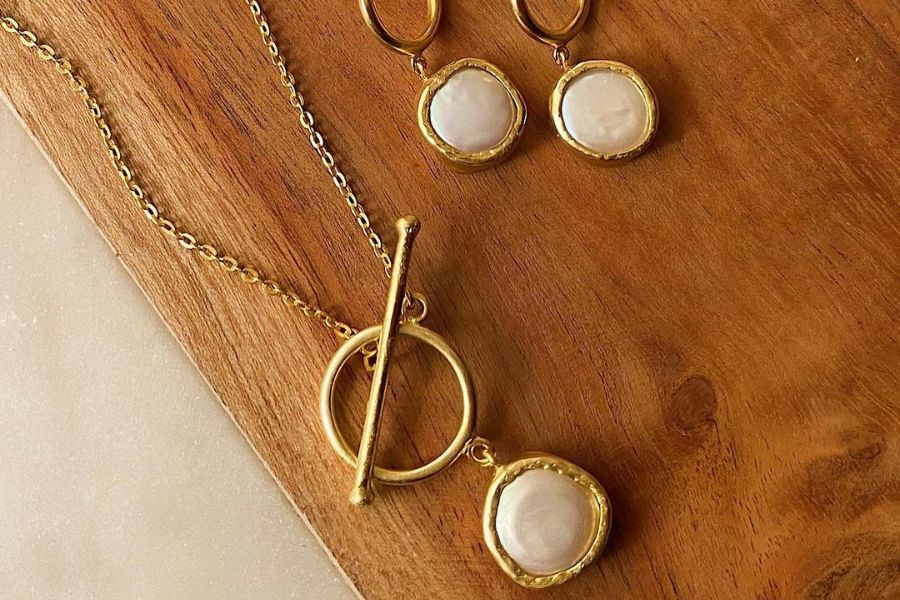 Choosing Minimalist or Bold Designs